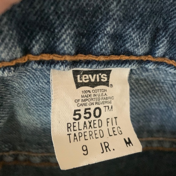 Vintage Levi’s Relaxed Fit Tapered Leg Classic Blue Denim Jeans - Picture 2 of 9